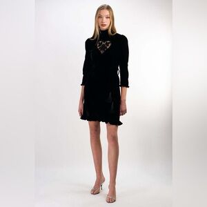 New KristinIt Black Velvet Sirsna Embroidered Heart Mini Dress Women’s Large